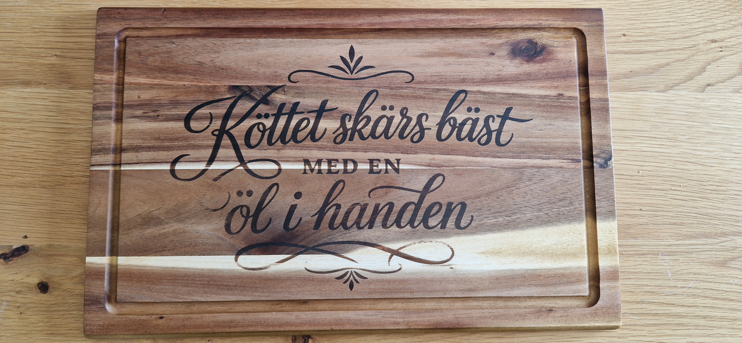 Personlig skärbräda med gravyr - 40 x 30 cm
